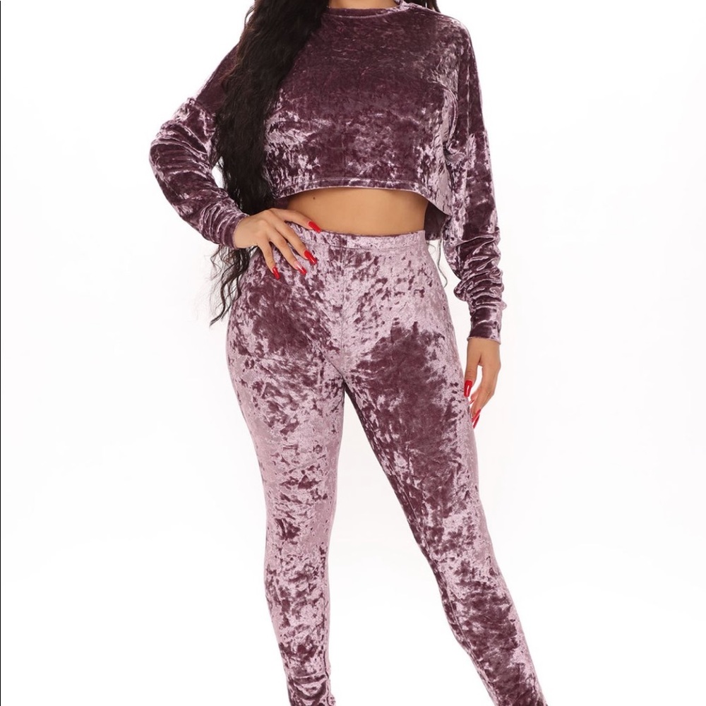 Fashion nova nwt velvet set
